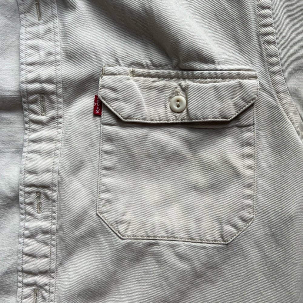 Levi’s Beige Button-Up - Picture 2 of 3